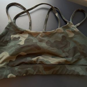 Gap fit Camo sports bra